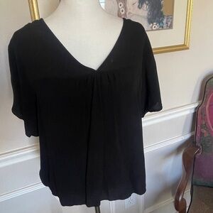Madewell Rhyme Swingy Short Sleeve V- Neck Blouse | Black | Medium